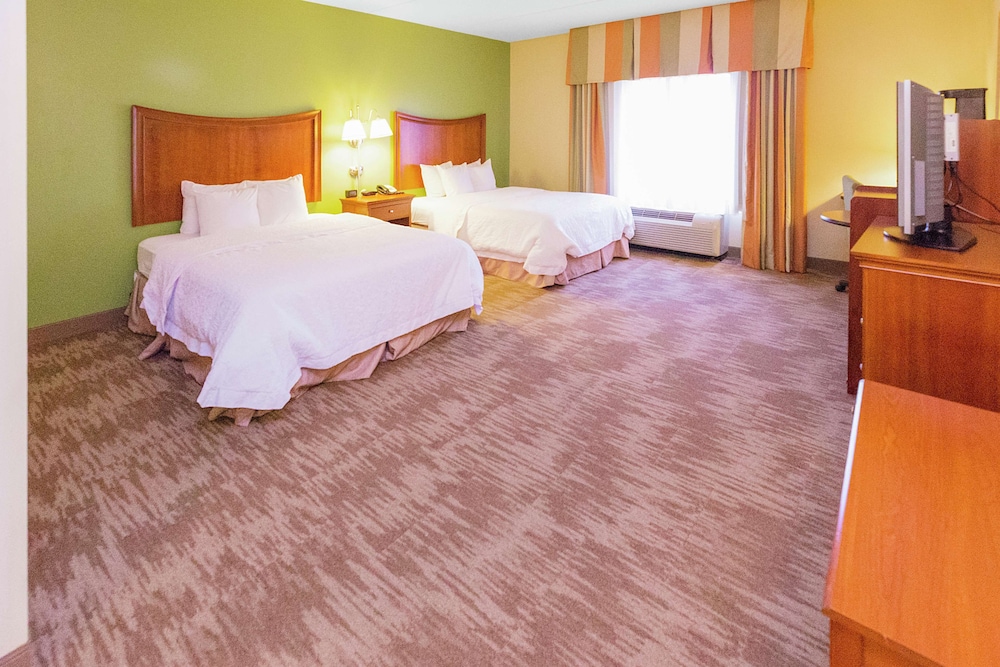 Hampton Inn & Suites Blairsville 27/45