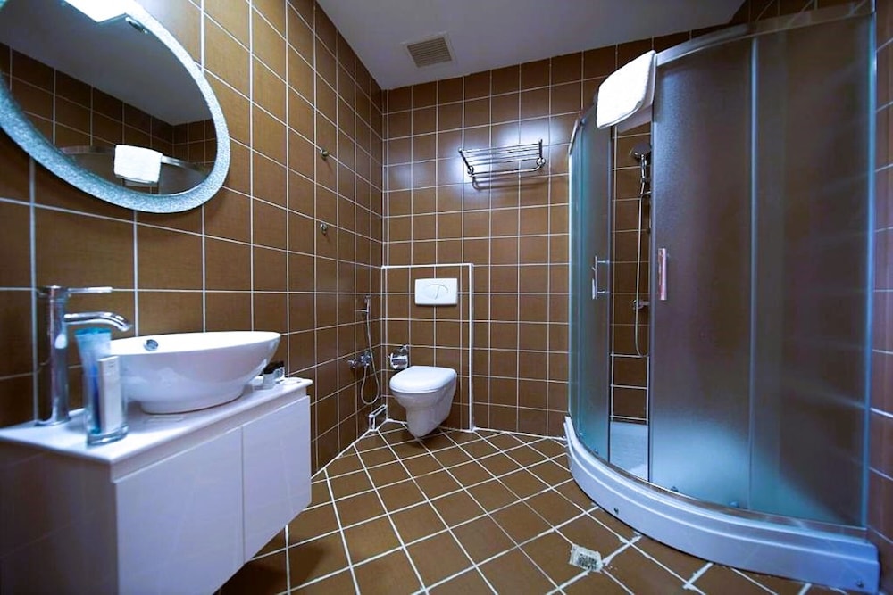 Crossway Hotel Baku 58/60
