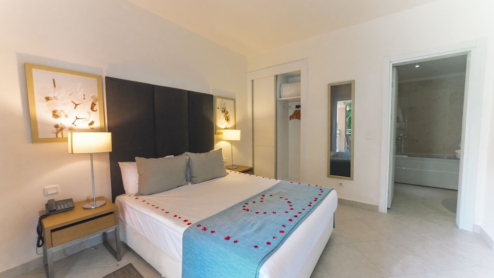 Unique Hotel Residence and Spa 27/57