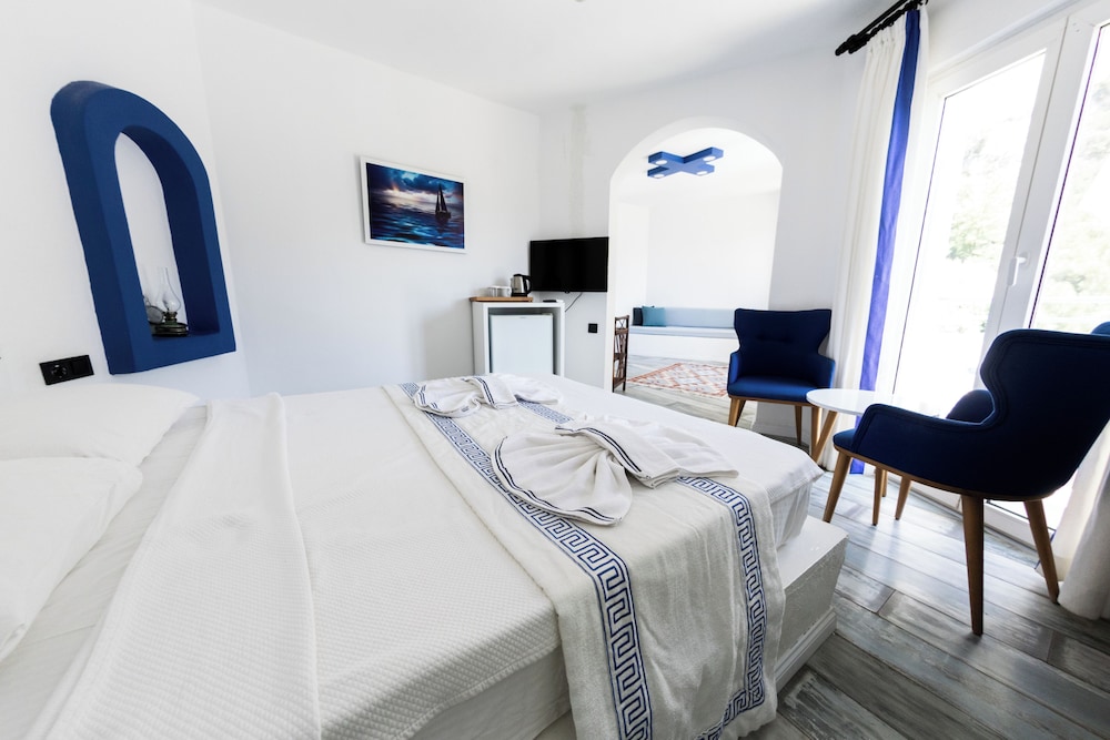 1 BEDROOM, DELUXE, SUITE