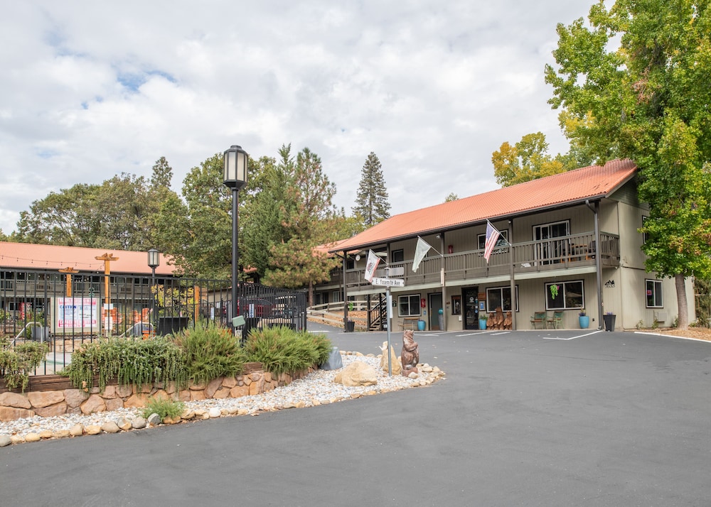 YOSEMITE WESTGATE LODGE 3/50