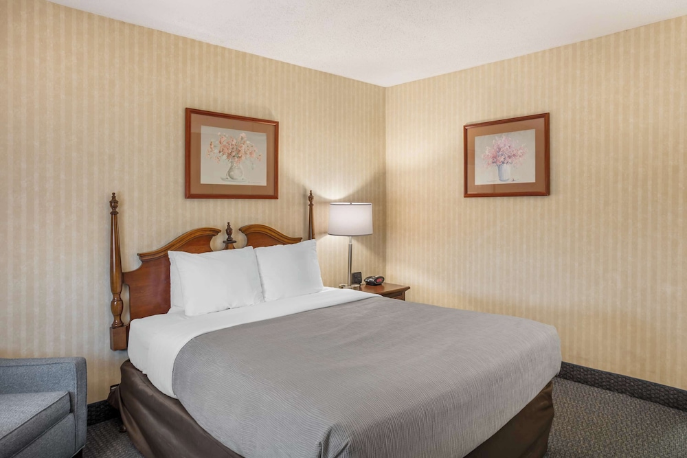 غرفة بسرير كوين لذوي الإعاقة، Quality Inn Gettysburg Motor 4/6