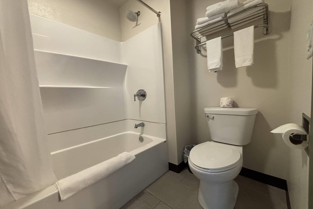 Travelodge by Wyndham Atlanta, Illinois 72/75