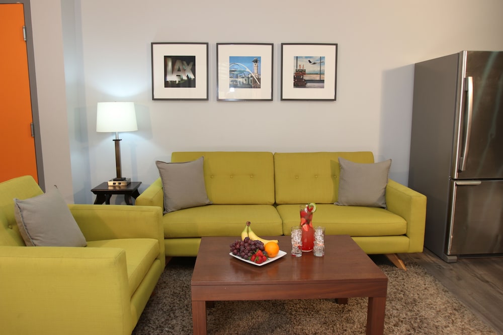 BLVD Hotel and Studios Universal-Hollywood, an Ascend Collection Hotel 60/75
