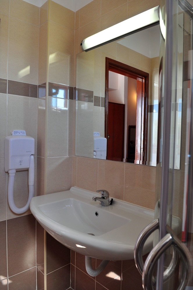 Sandys Studios Apartments And Log Villas 45/46