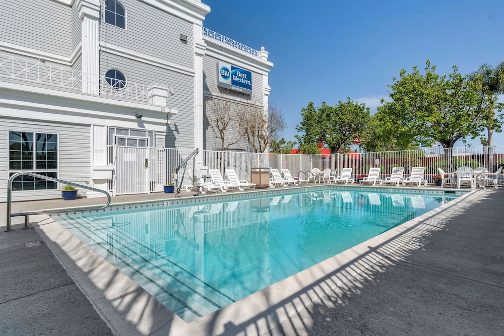 Best Western Luxury Inn 3/37