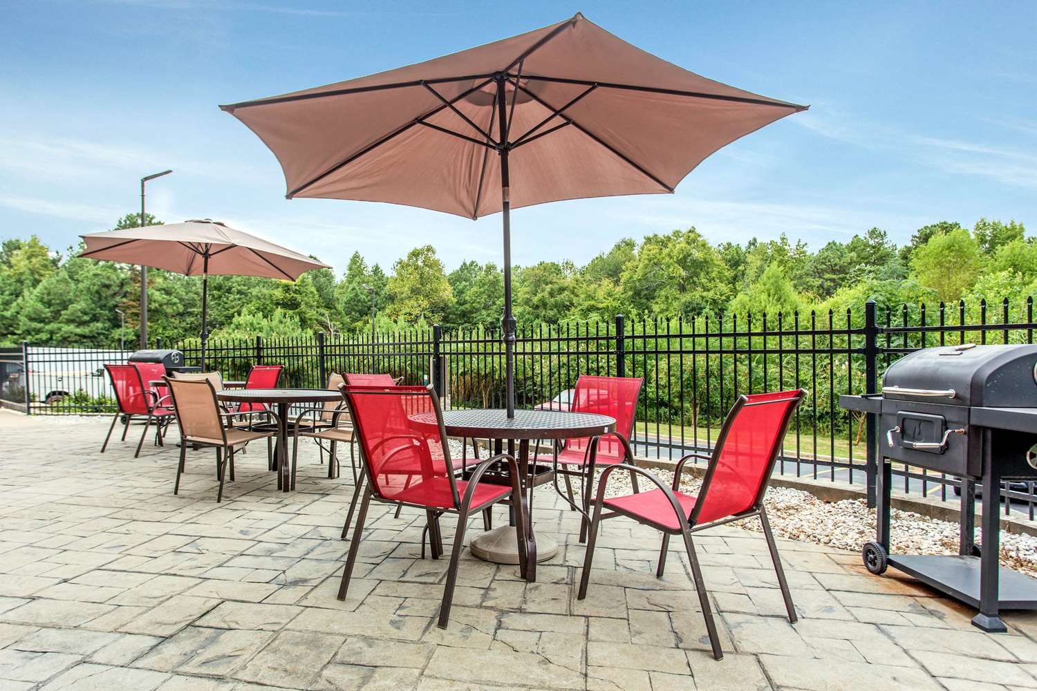 Comfort Suites Clinton Near Presbyterian College 11/16
