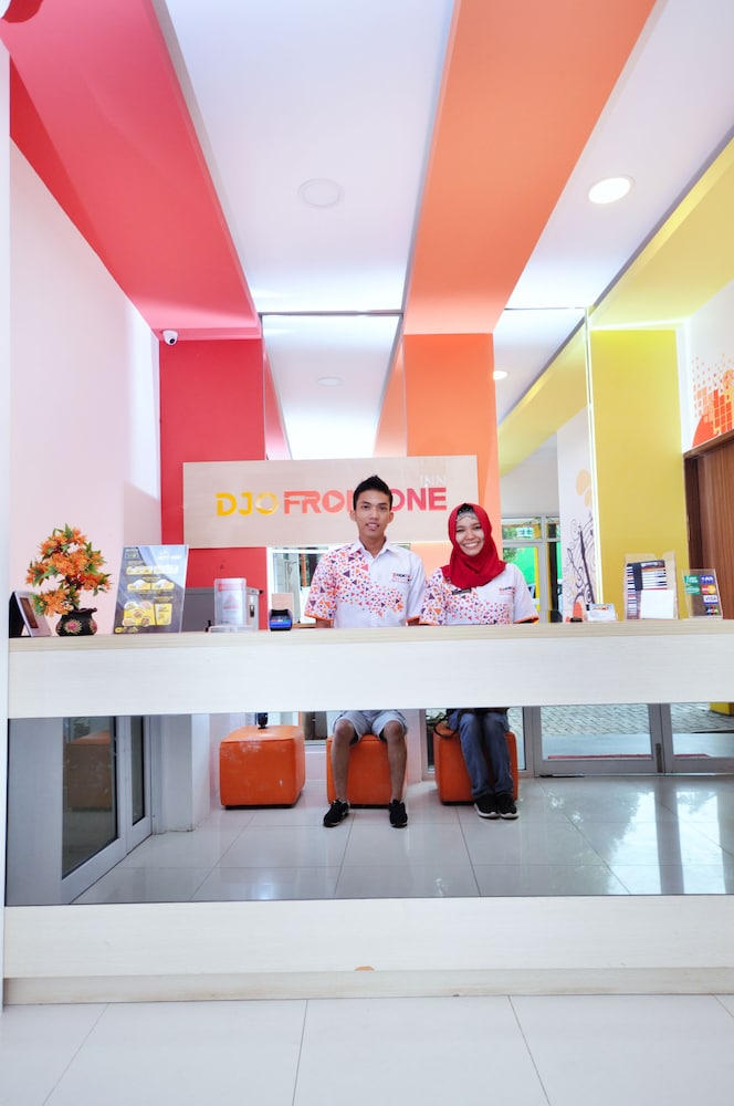 Djo Front One Inn Bengkulu 9/34