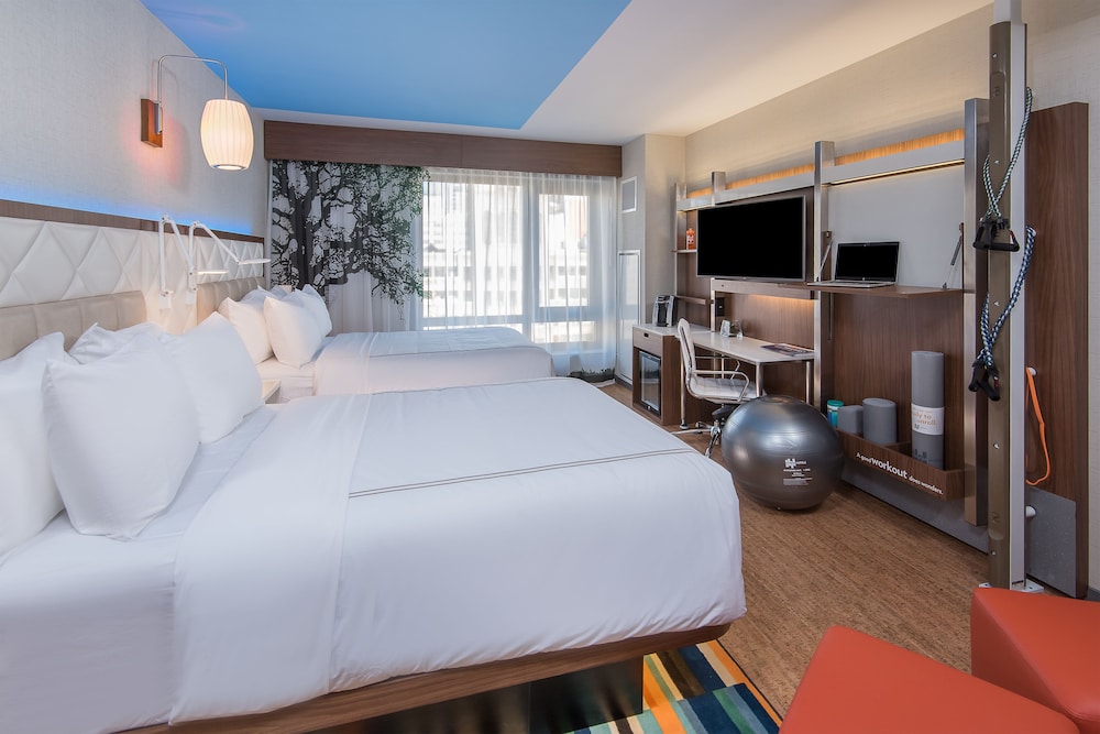 PREMIUM, 2 DOUBLE BEDS, HIGH FLOOR