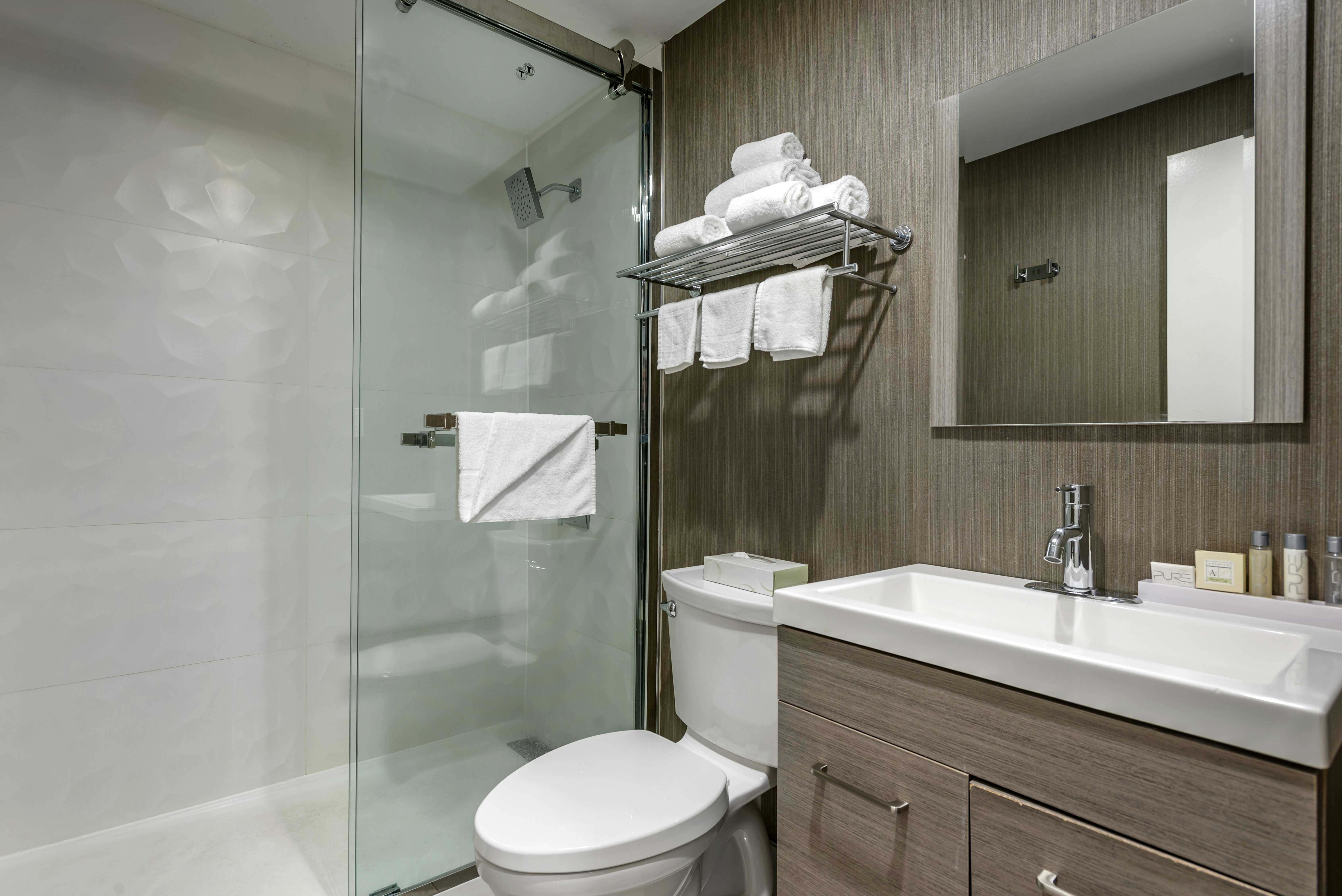 Amwell Suites 26/27