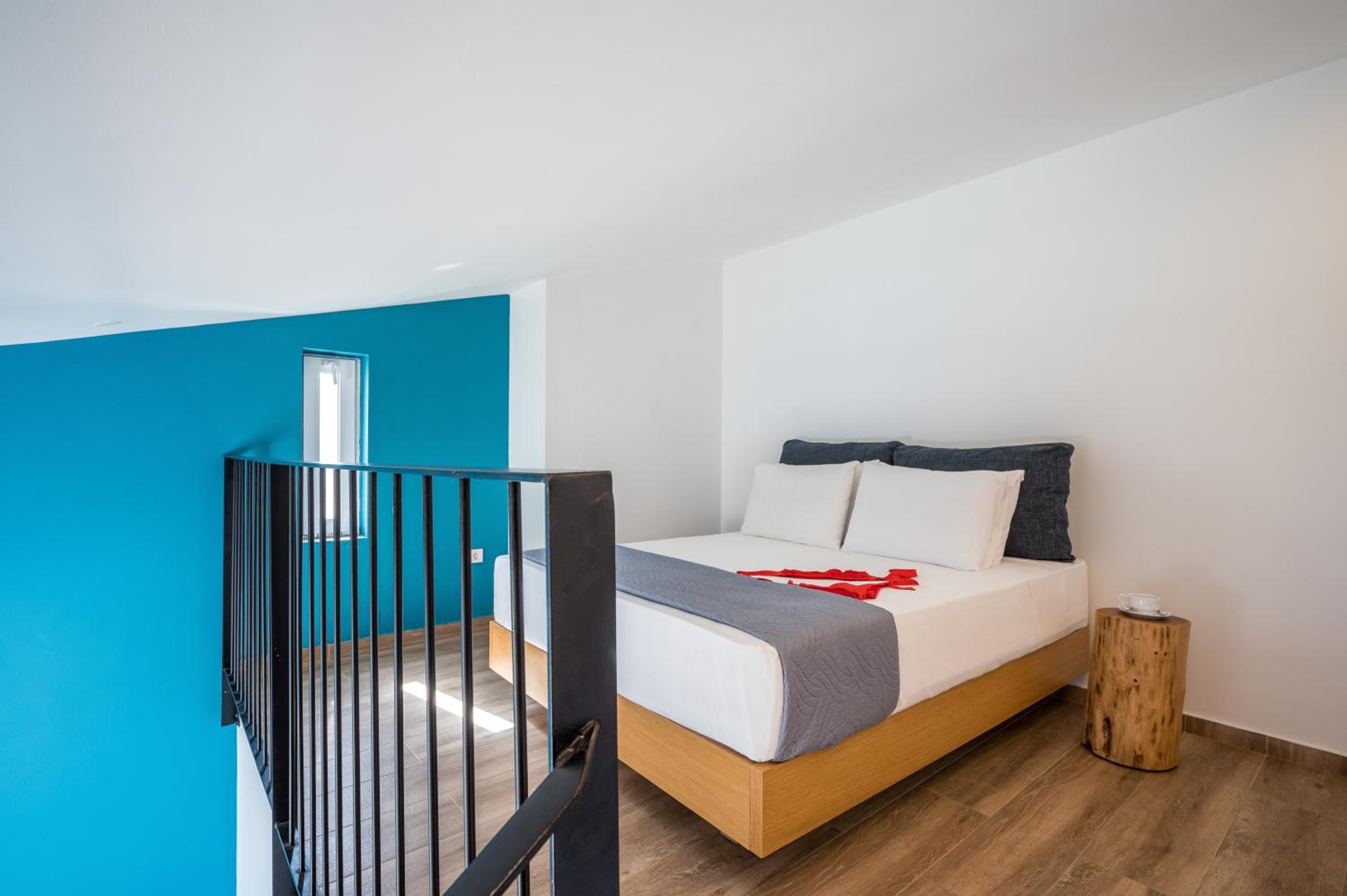 Superior, Suite, Two Story