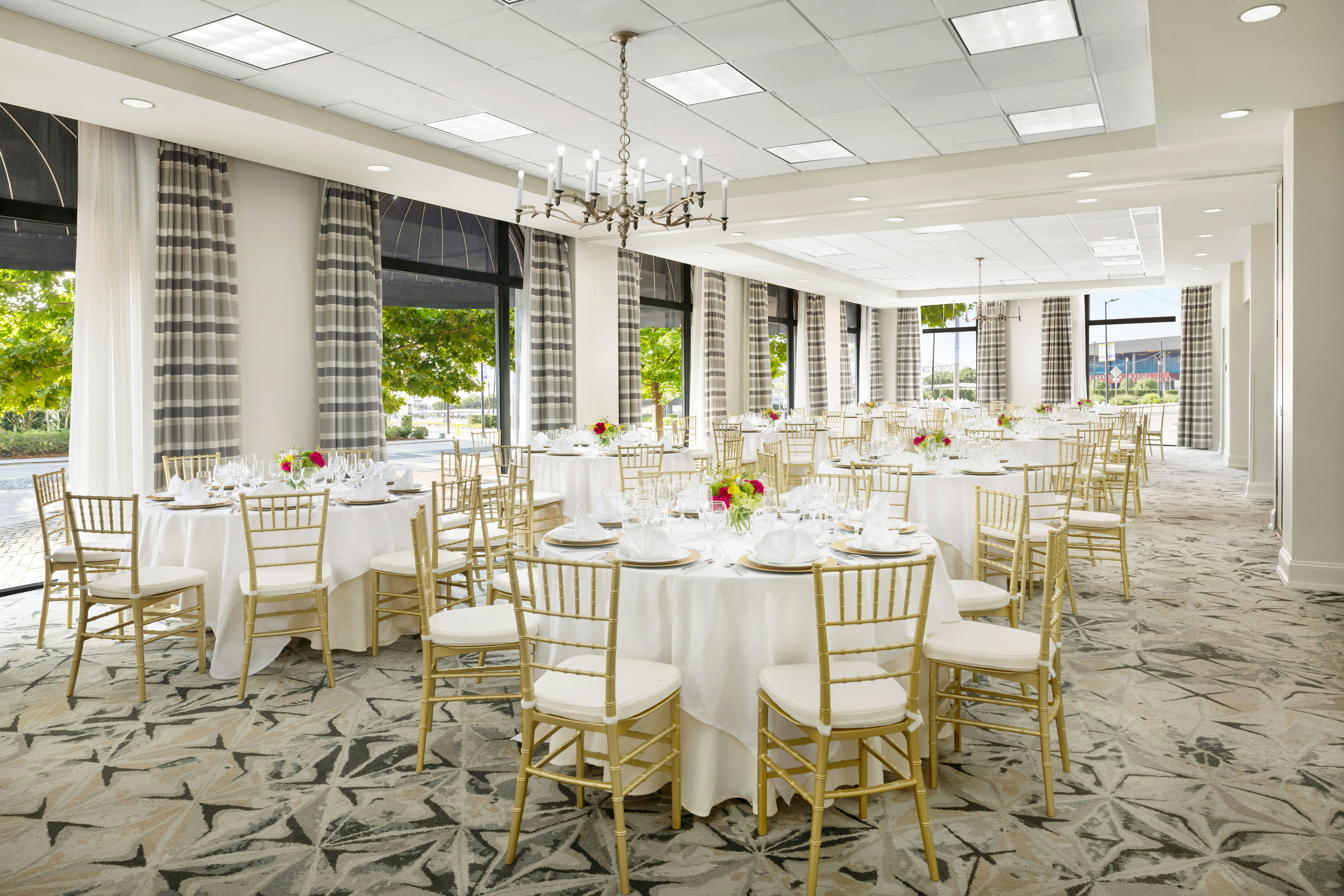The Riverfront Hotel New Orleans 55/70
