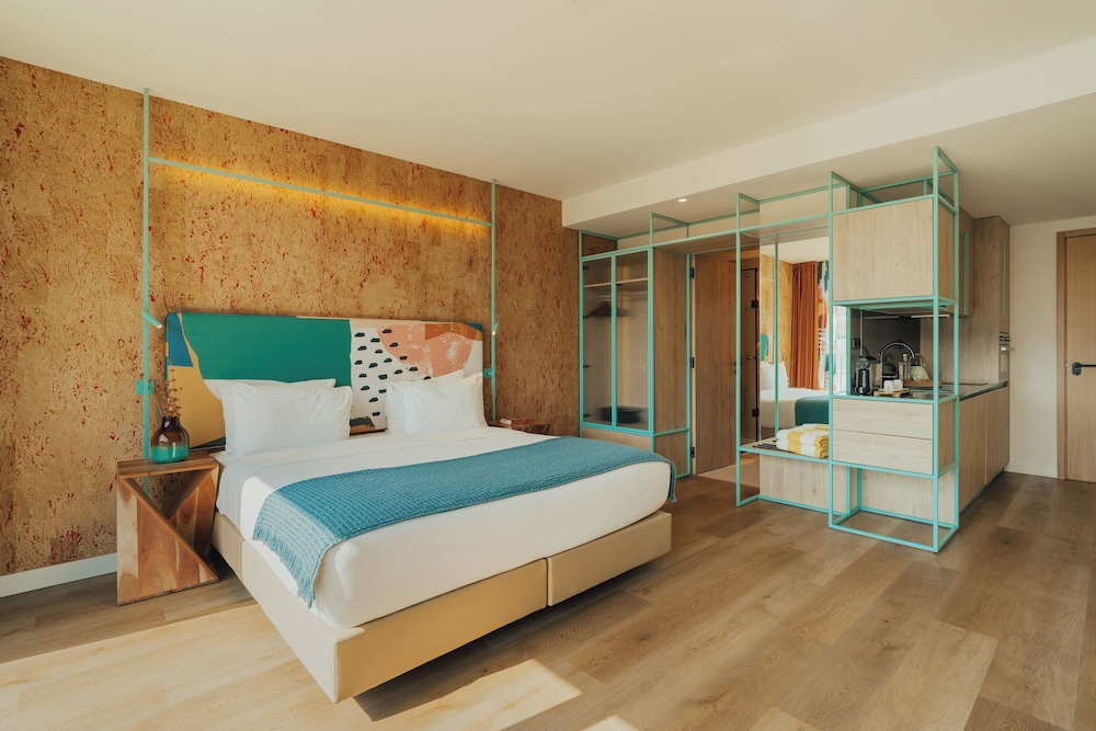 Upon Harbor - Seixal Bay Hotel 15/50