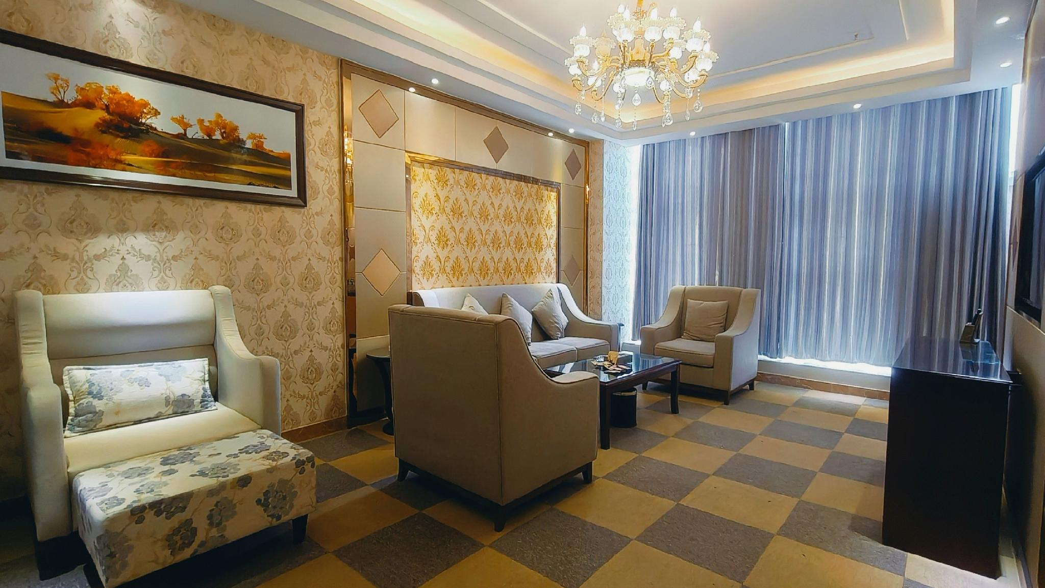 Wuzhou Hotel Kuqa 26/36
