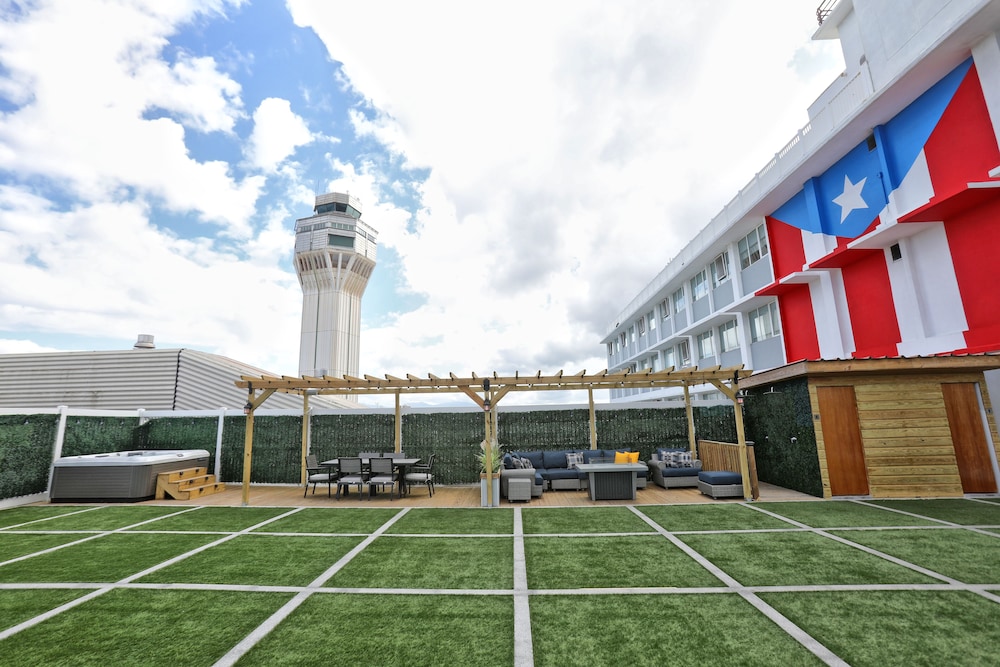 San Juan Airport Hotel 23/47