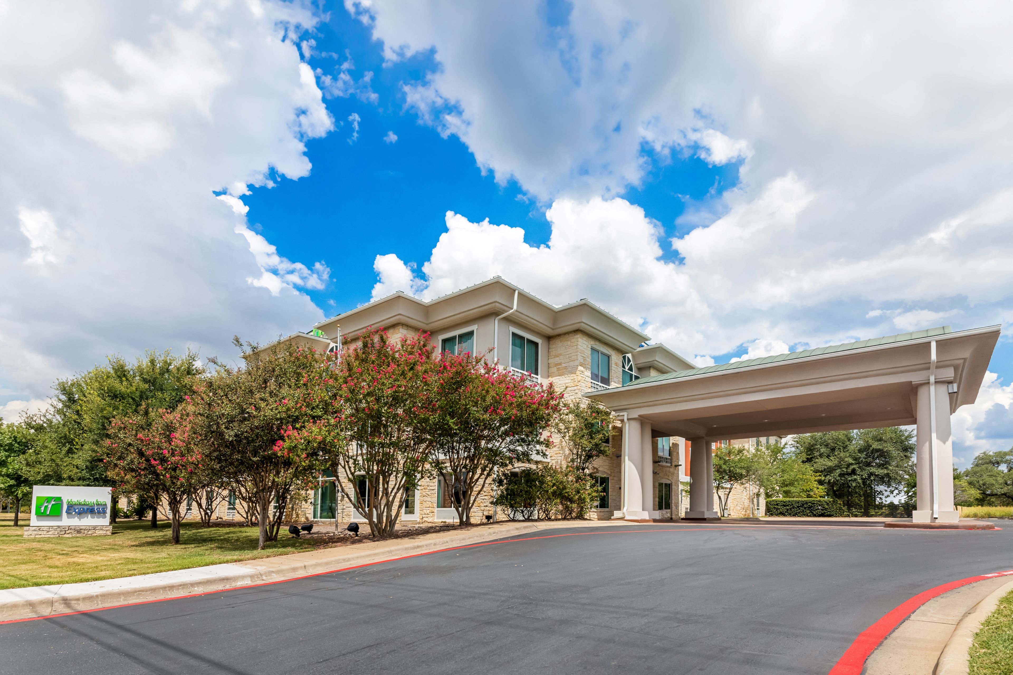 Holiday Inn Express & Suites Austin SW - Sunset Valley, an IHG Hotel 46/50