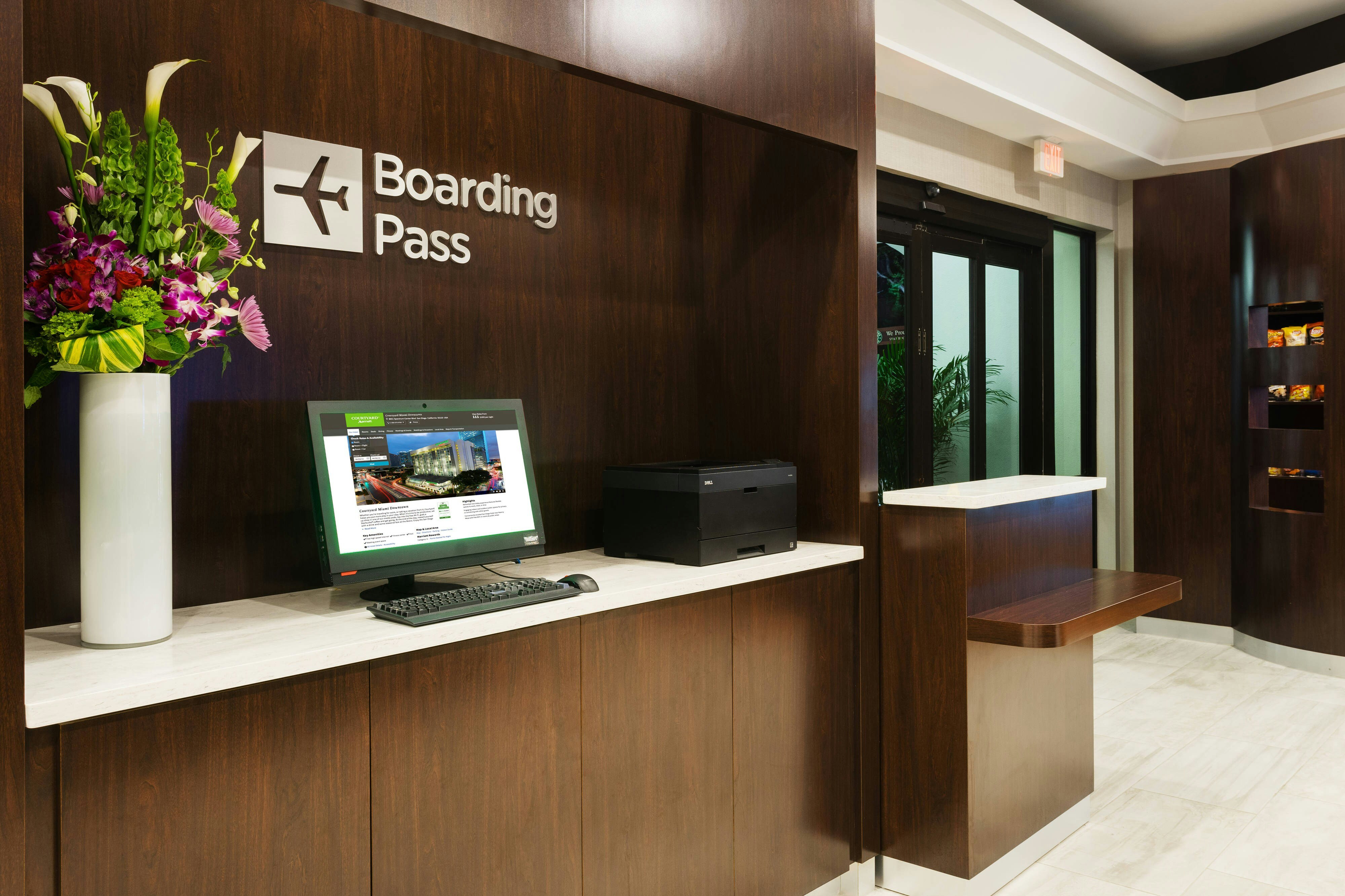 Courtyard By Marriott Miami Downtown 4/52