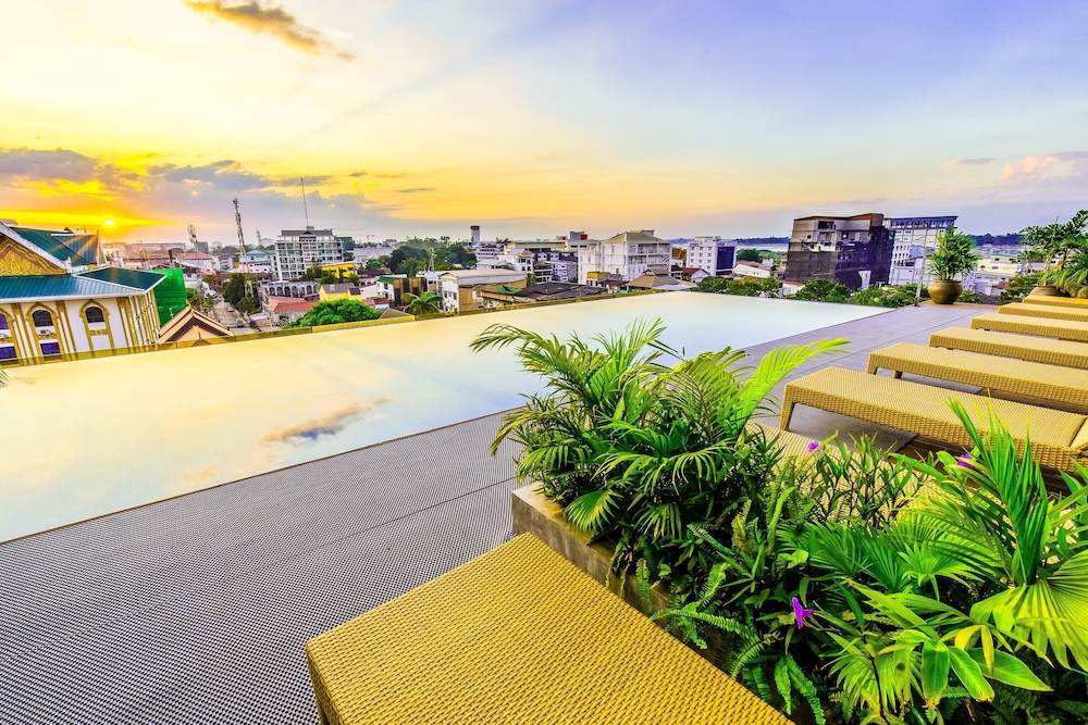 Lao Poet Hotel in VIENTIANE