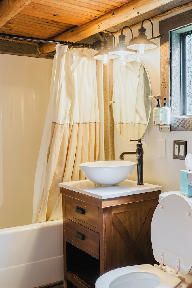 Cabin, King and Queen Bed, Alta Crystal Resort by Gravity Haus 6/6