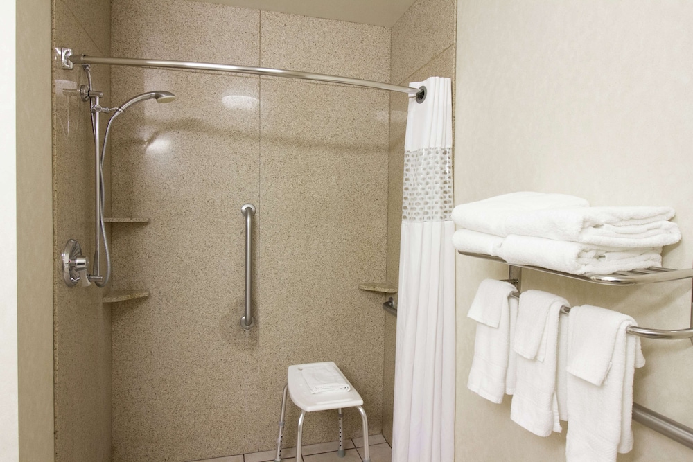 Hampton Inn Norfolk Ne 13/35