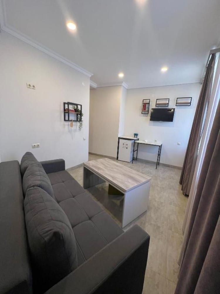 Menua Hotel 37/49