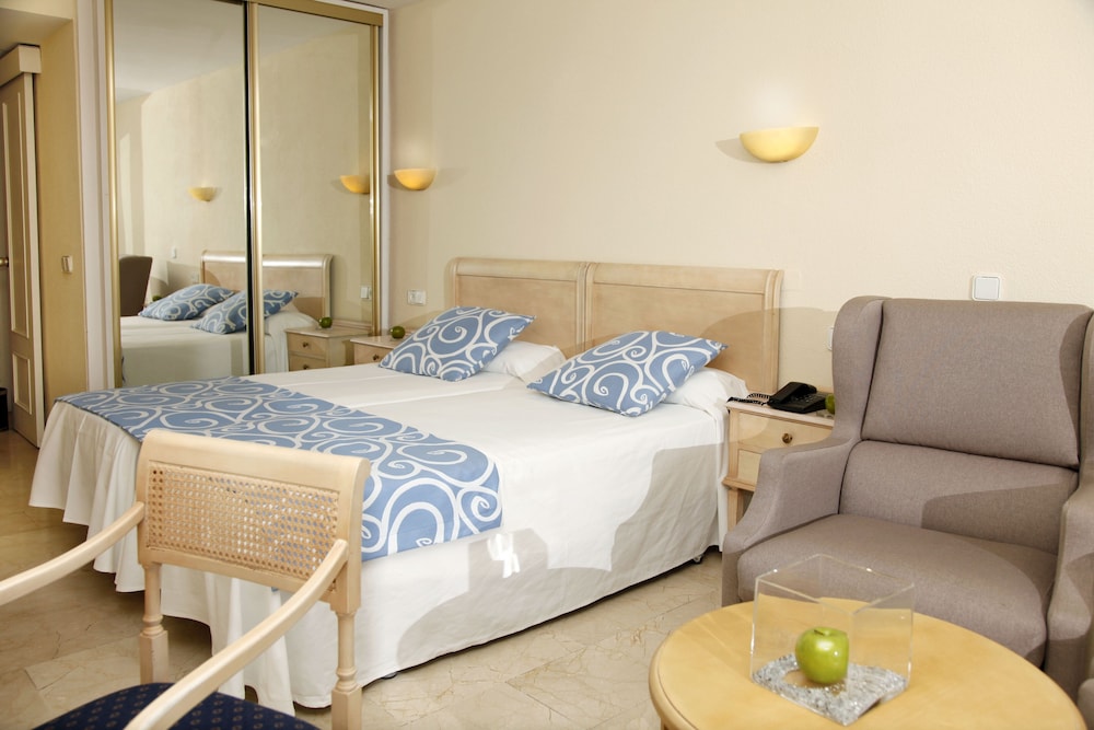 Hotel ROC Illetas & SPA 25/68