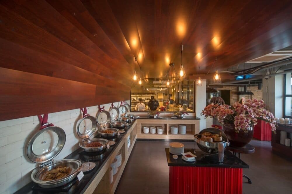 SOTIS HOTEL 43/53