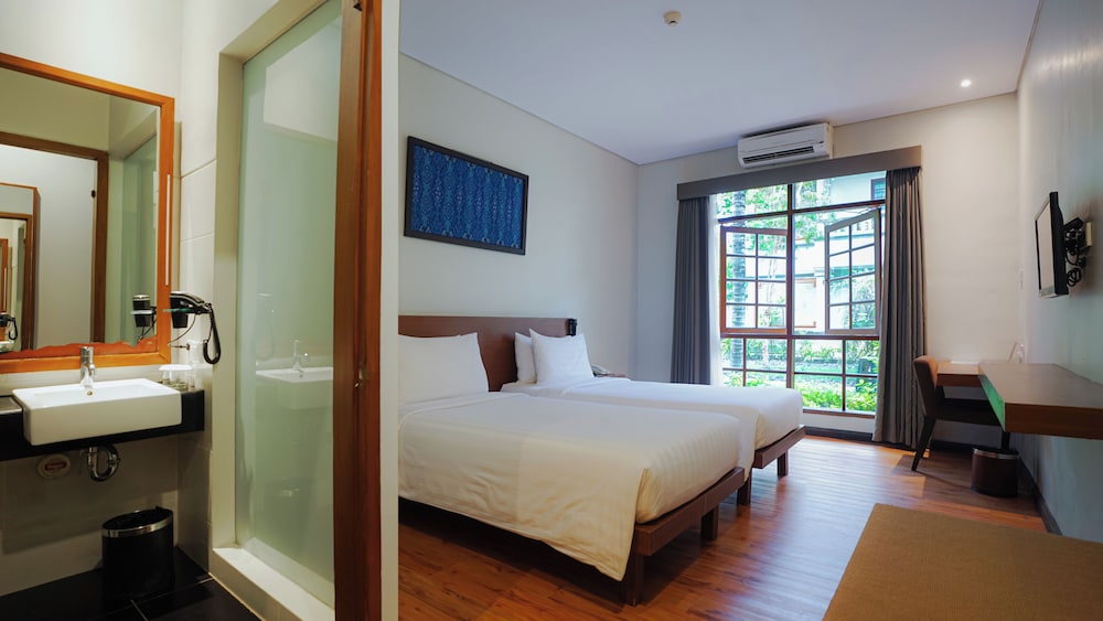 Deluxe, Twin Beds