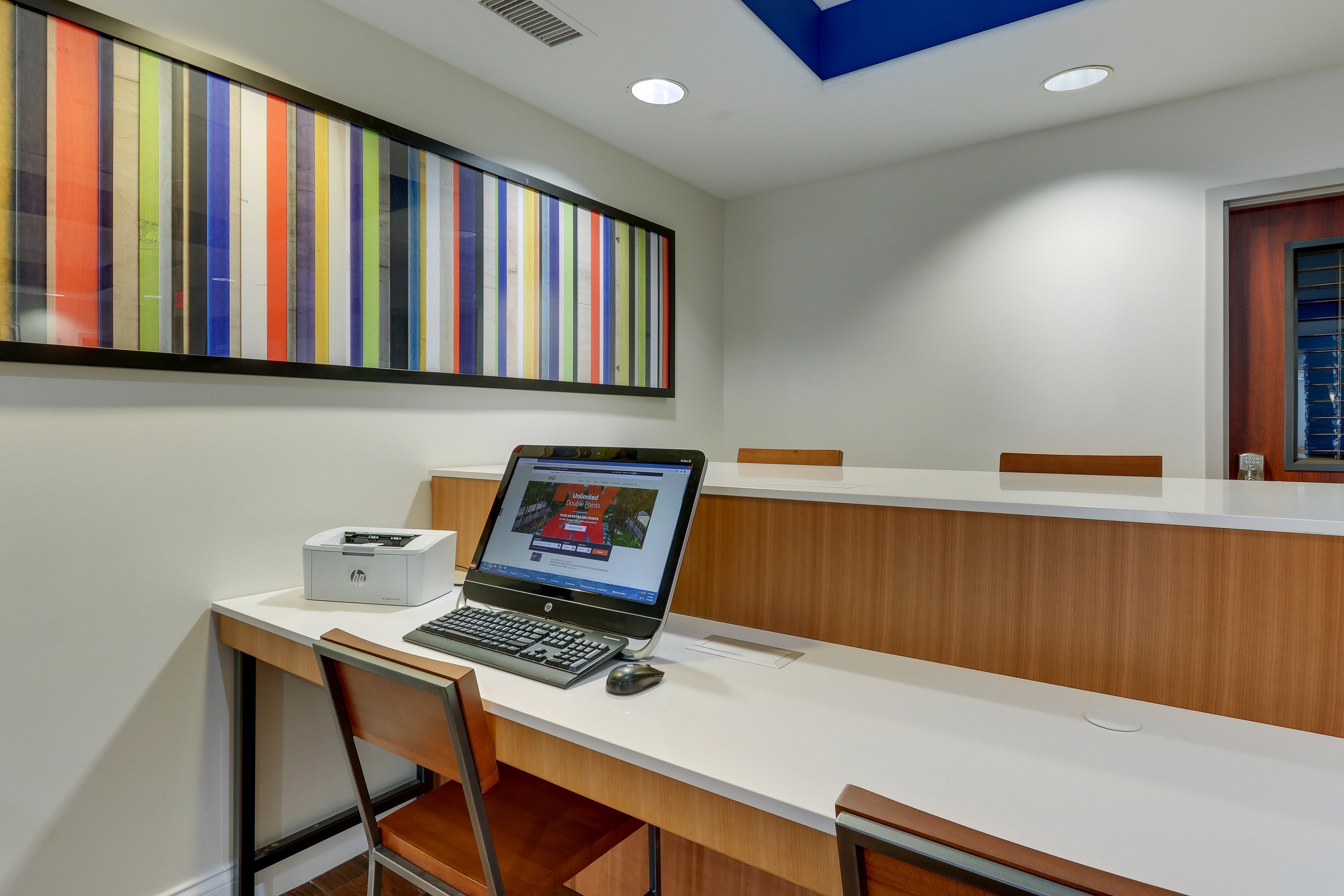 Holiday Inn Express & Suites Dayton-Centerville by IHG 47/52