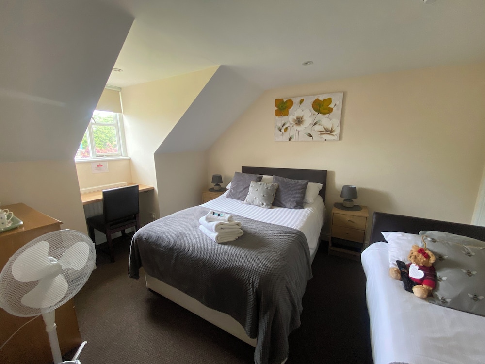 Parkside Guest House 19/50