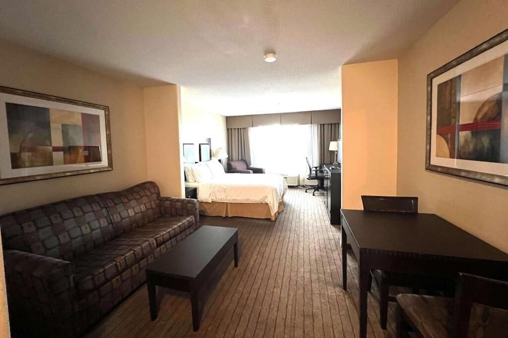 Ramada by Wyndham Prince Albert 36/52
