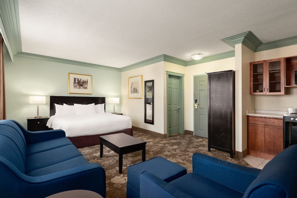 Nova Inn Yellowknife 5/15