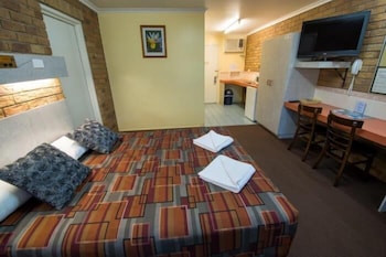 True Blue Motor Inn 12/32