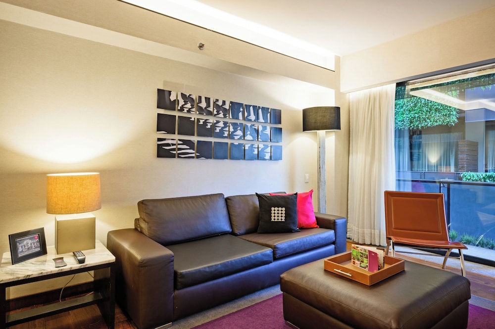 Las Suites 41/67