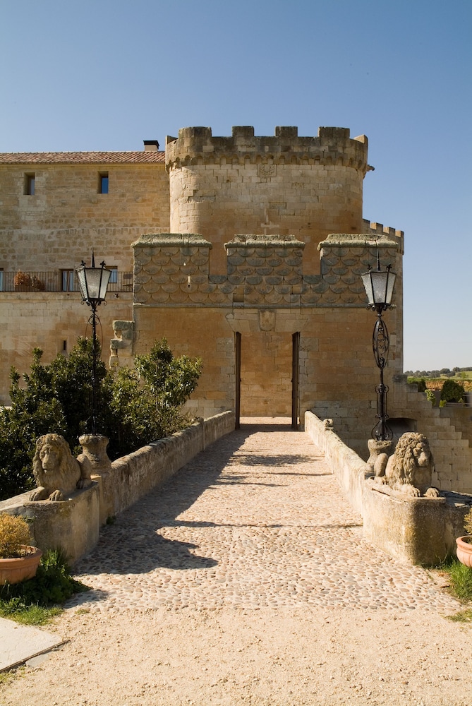 Posada Real Castillo Del Buen Amor 57/65