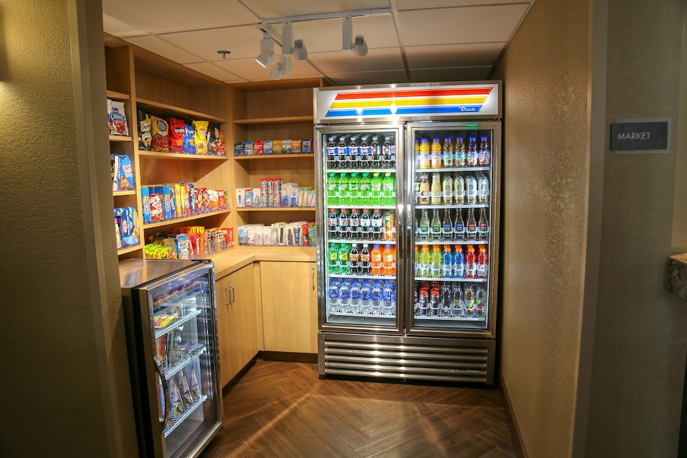 AmericInn by Wyndham Mankato Event Center 31/55