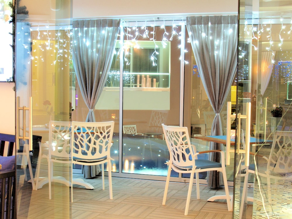 Omiros Boutique Hotel 57/59