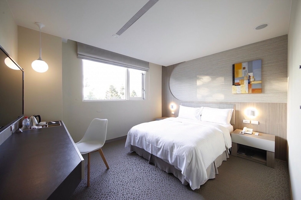 Haifu Hotel And Suites 17/65