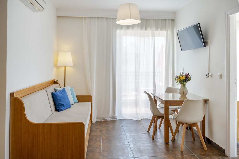Peridis Family Resort 53/75