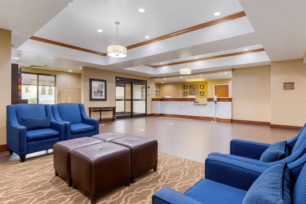 Comfort Suites Johnson City Near University 28/36