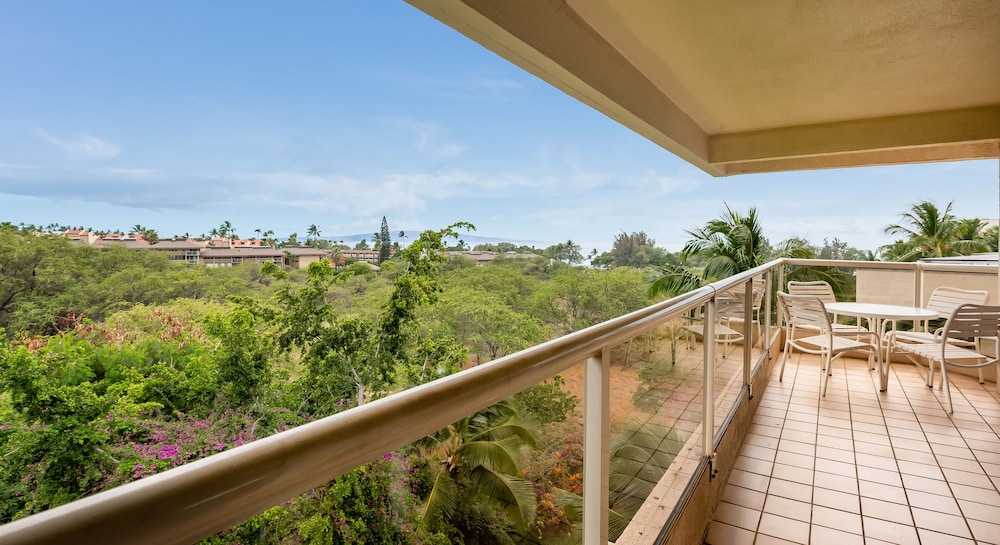Castle Maui Banyan 52/62
