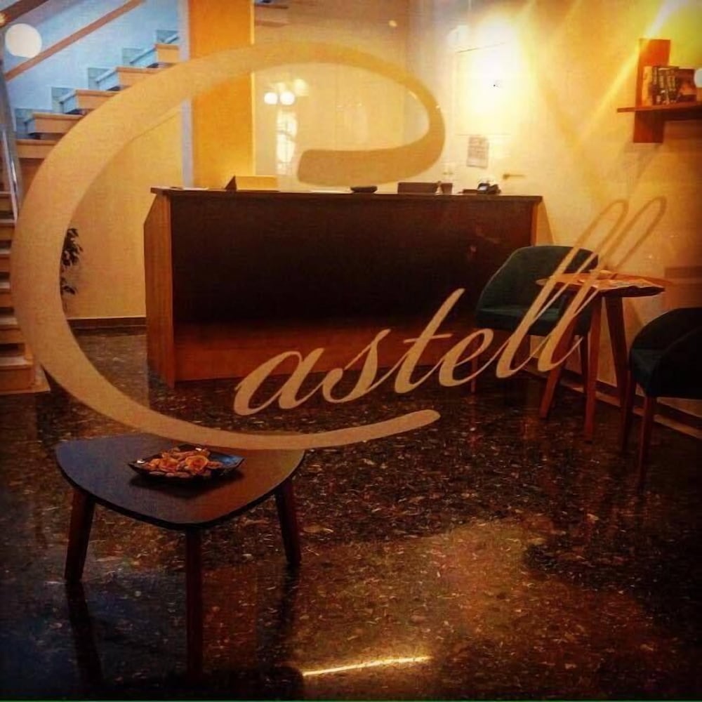Castell Hotel 31/50