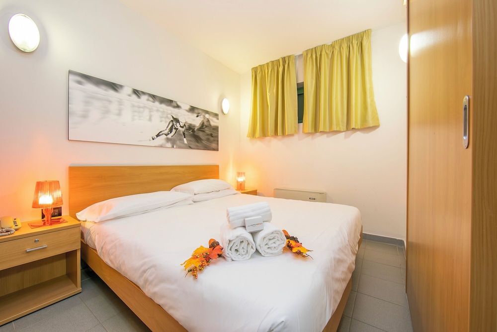 Villaggio Olimpico Apartments 15/50
