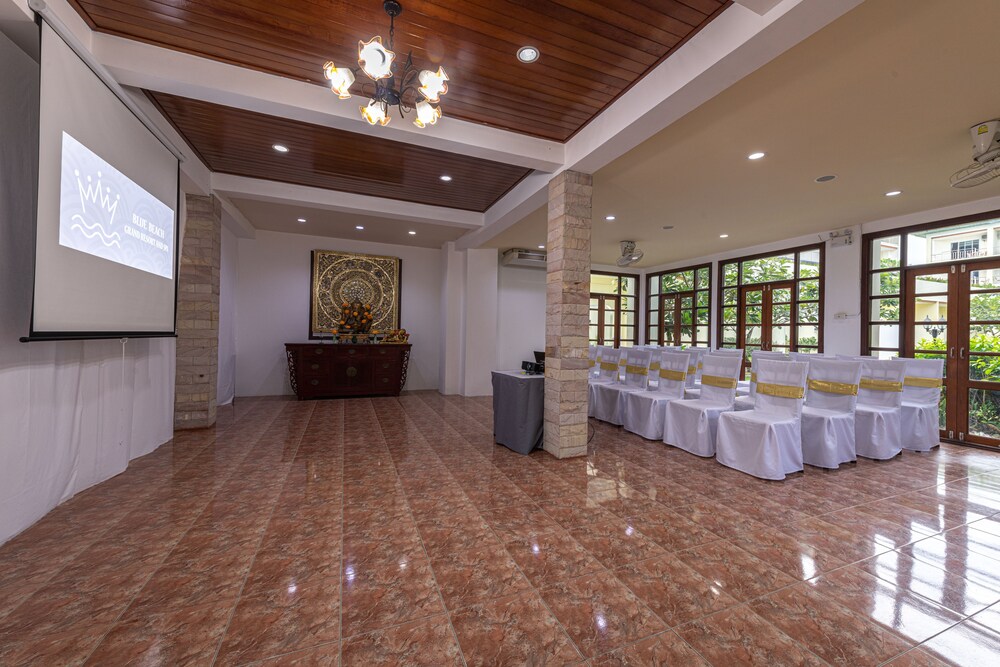 Blue Beach Grand Resort and Spa 7/48