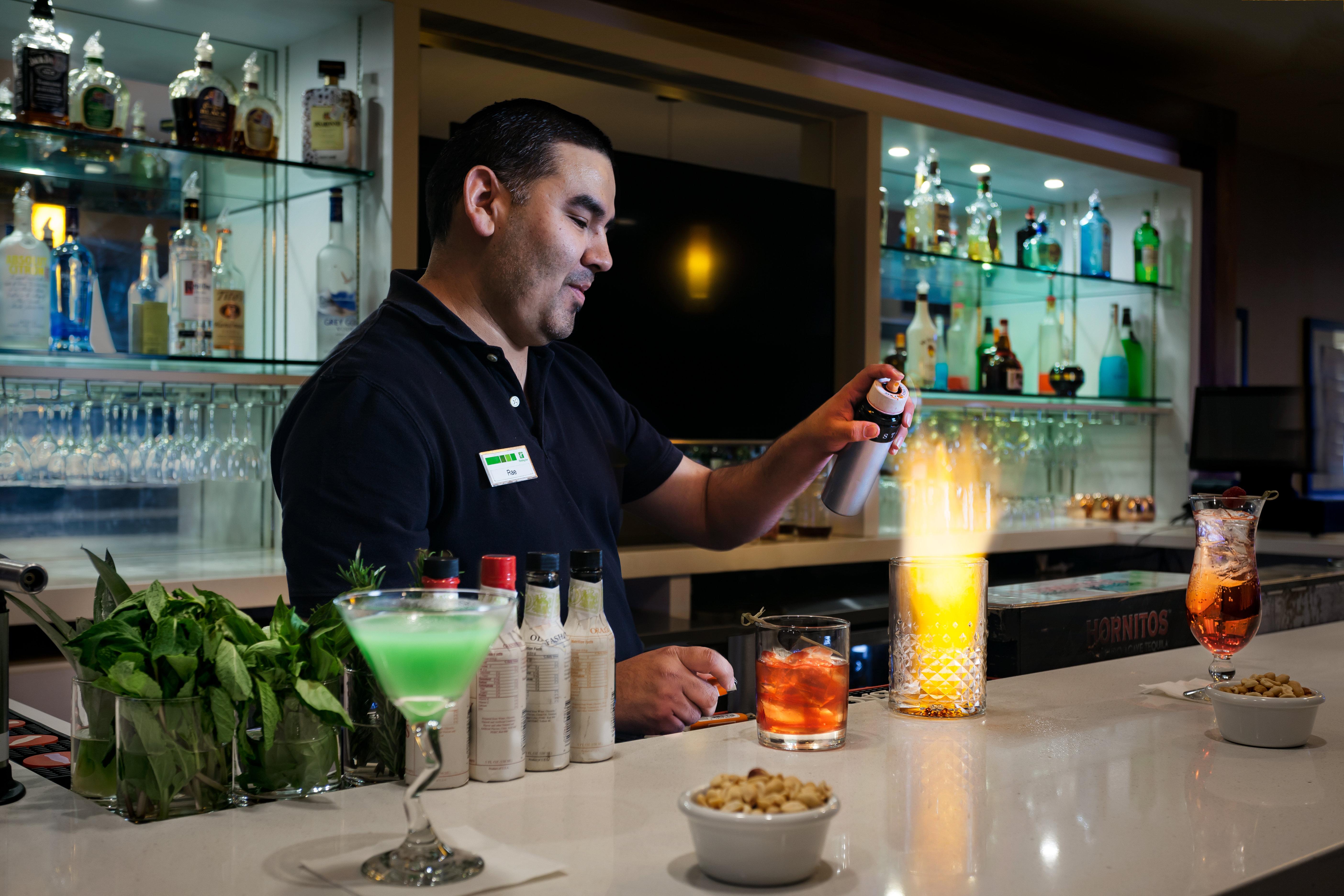 HOLIDAY INN SAN ANTONIO DOWNTOWN - MARKET SQUARE 20/27