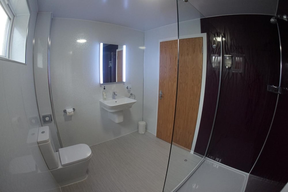 Karrawa Guest House 60/65