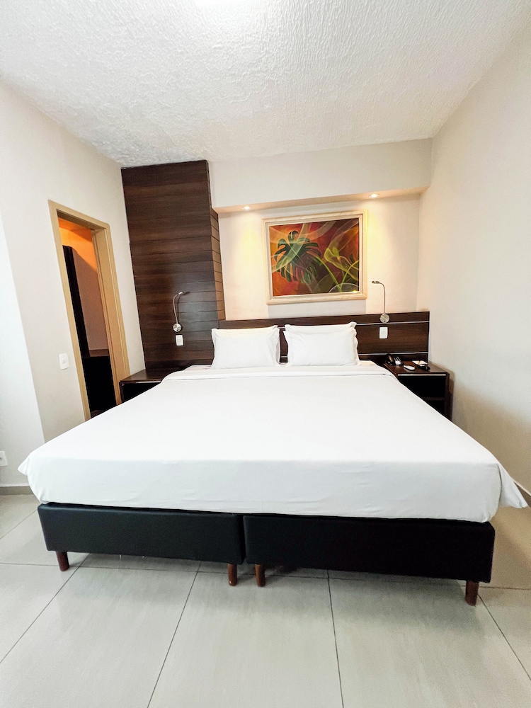 EXECUTIVE, DOUBLE BED