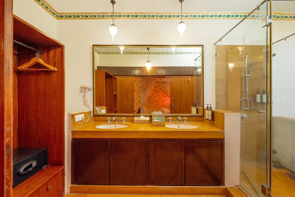 Fort JadhavGADH - A GADH Heritage Hotel 6/50