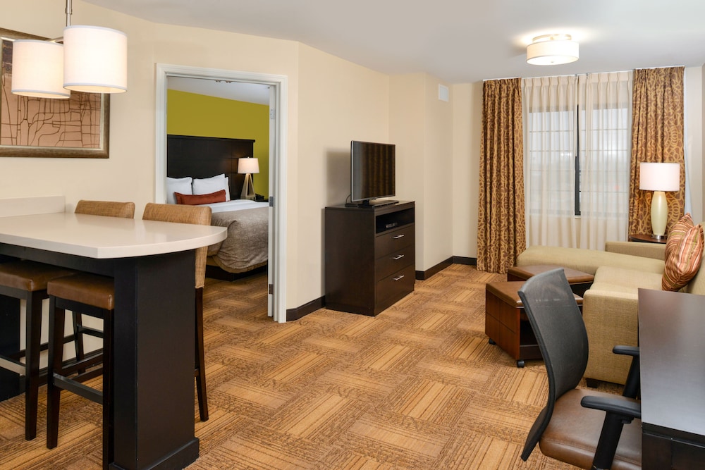 Staybridge Suites Merrillville 29/51