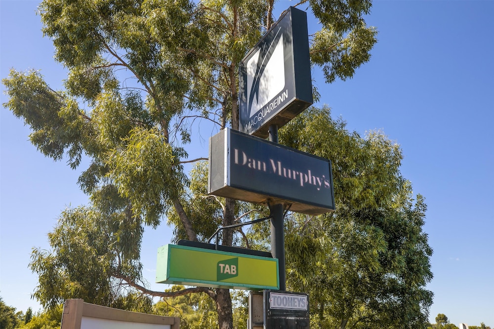Macquarie Inn 4/66